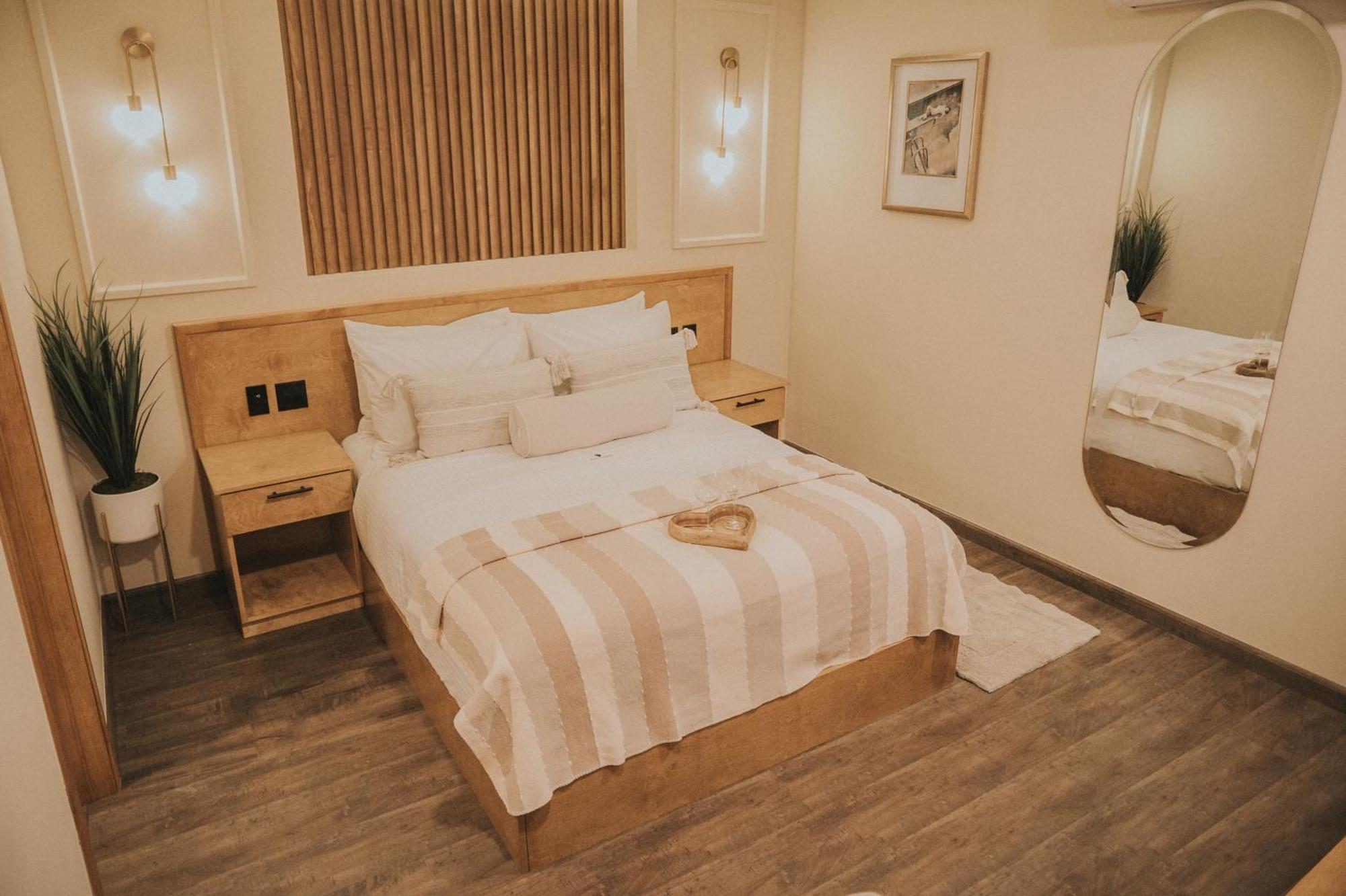 Jules & Laurent Hotel Contemporaneo 恩塞纳达港 外观 照片