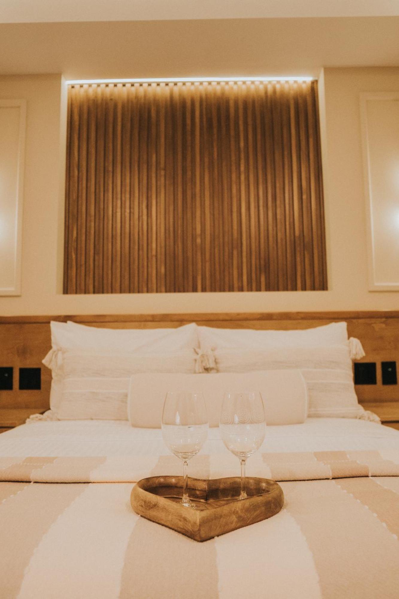 Jules & Laurent Hotel Contemporaneo 恩塞纳达港 外观 照片